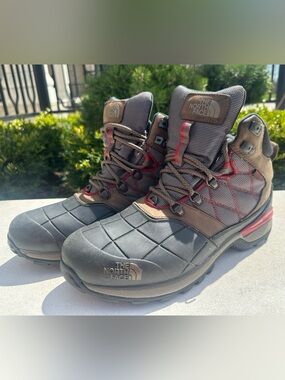 The North Face HydroSeal Primaloft Snowsquall Waterproof Hiking Winter Boots- 11